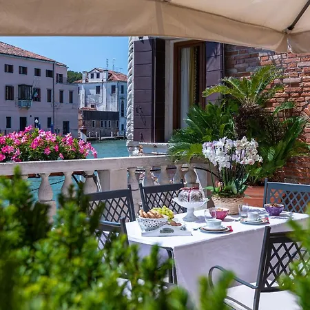 Ca' Dei Cuori On The Grand Canal-2